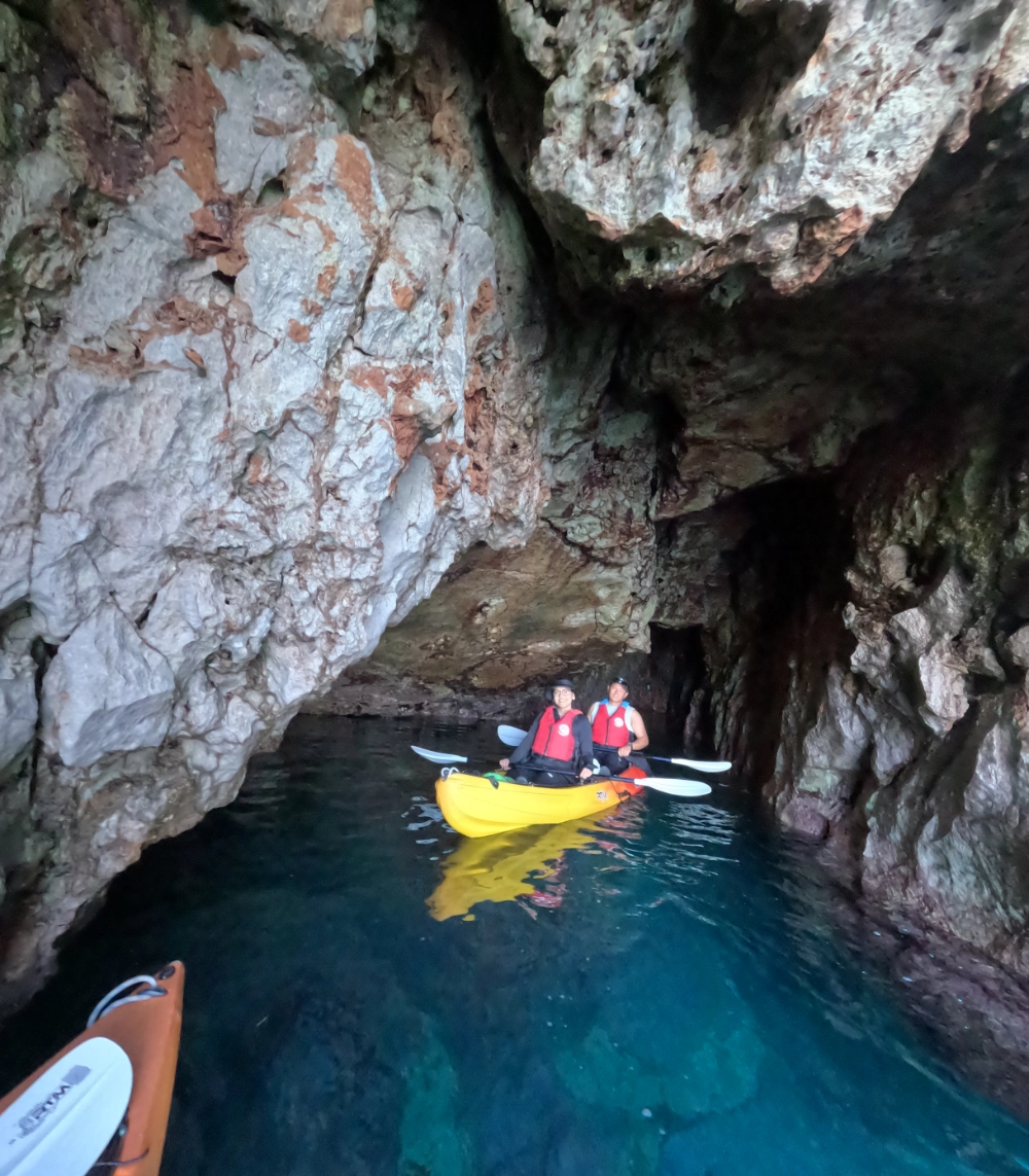 cuevas marinas reserva marina